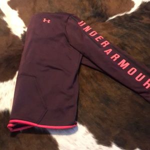 Women’s Under Armor sweatshirt